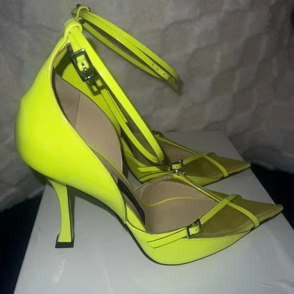 Jimmy Choo x Mugler pump in hyper yellow/ neon ⚡️US